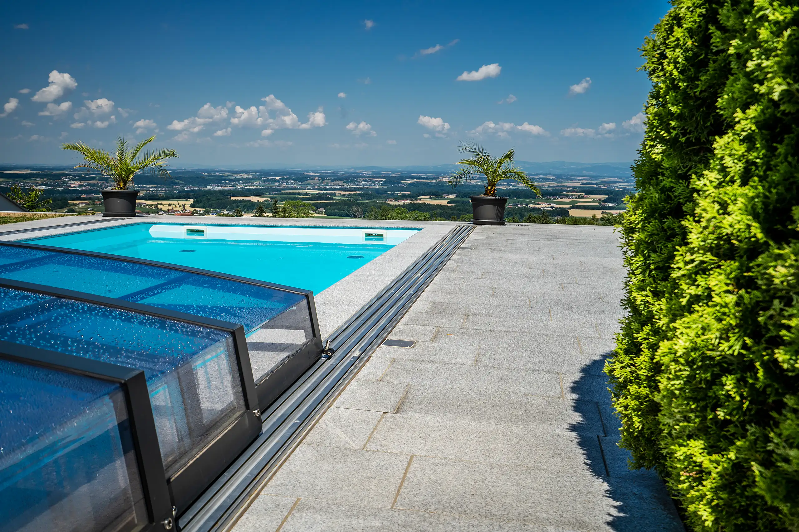 indoor-pool-bad-hall