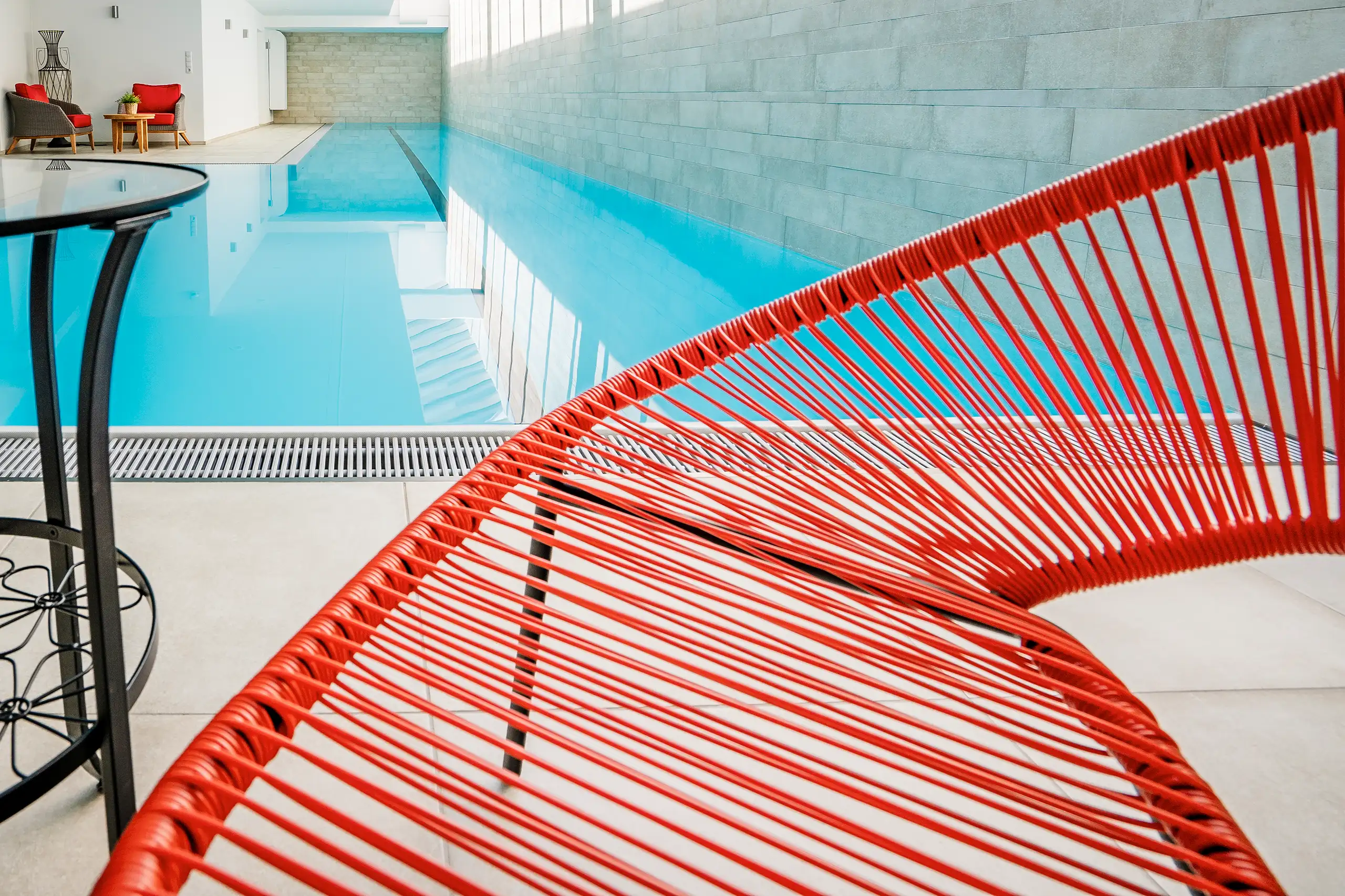 indoor-pool-steyr-modern